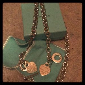 Return to Tiffany’s necklace